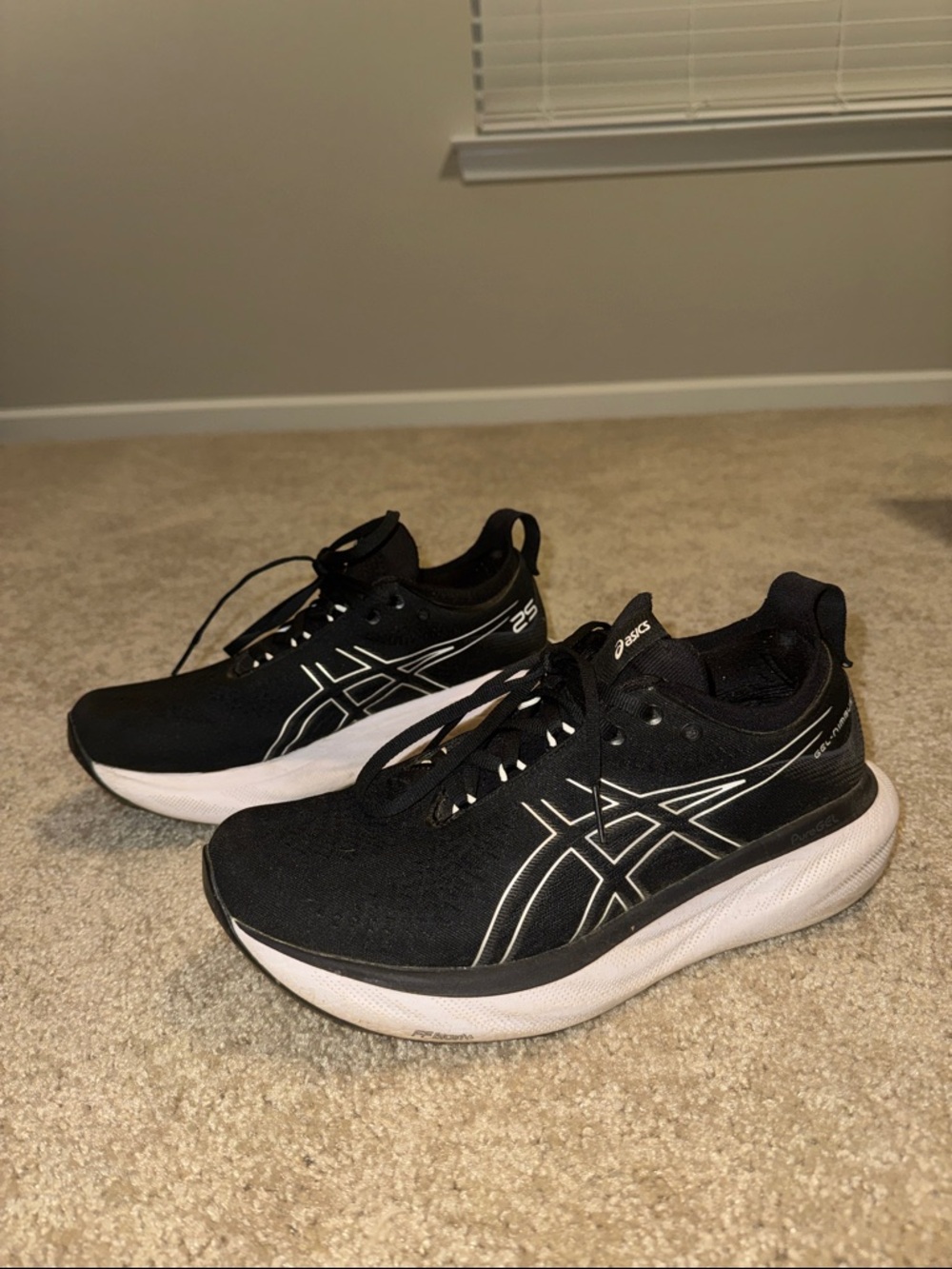 Asics Black Gel Nimbus 25 Running Shoes Size 9